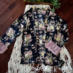 NWT Justin&Taylor • Floral Kimono
